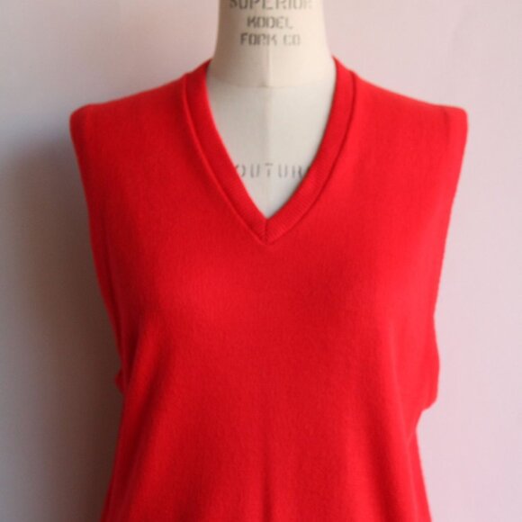 Vintage 1950s Sweater Vest, Martson's Red Orlon V Neck, Size Medium - Picture 3 of 10